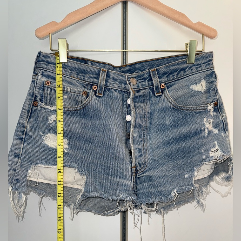 Levi’s Distressed Denim Women Shorts